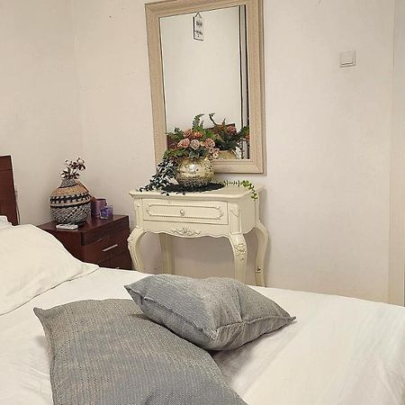 Bat Yam On The Beach Appartement Buitenkant foto
