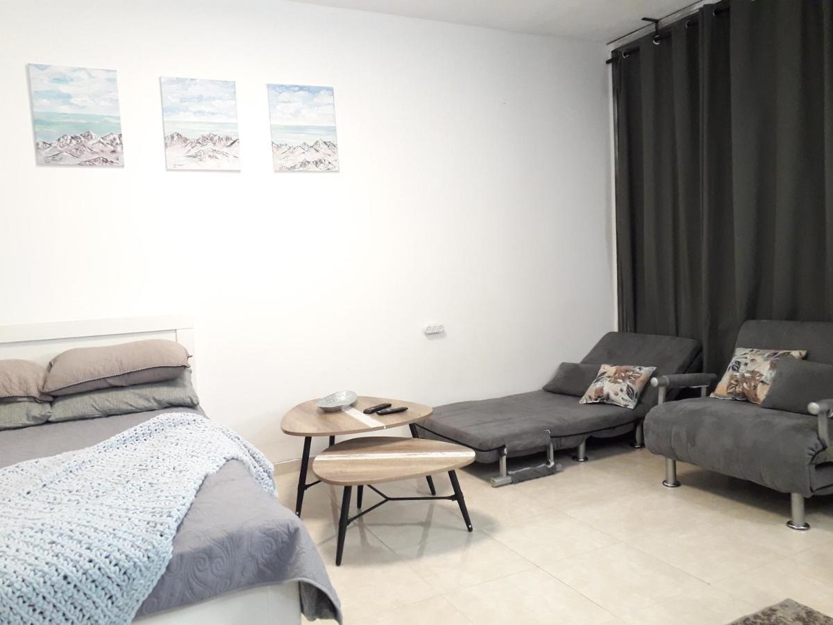 Bat Yam On The Beach Appartement Buitenkant foto