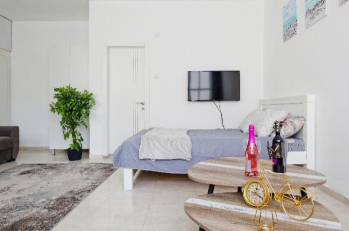 Bat Yam On The Beach Appartement Buitenkant foto