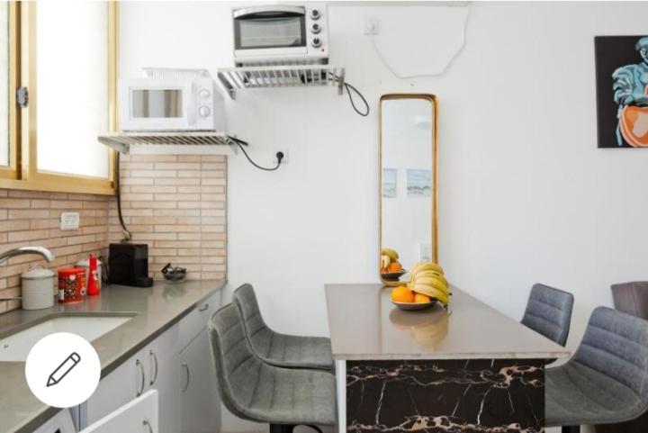 Bat Yam On The Beach Appartement Buitenkant foto