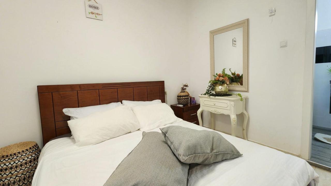 Bat Yam On The Beach Appartement Buitenkant foto