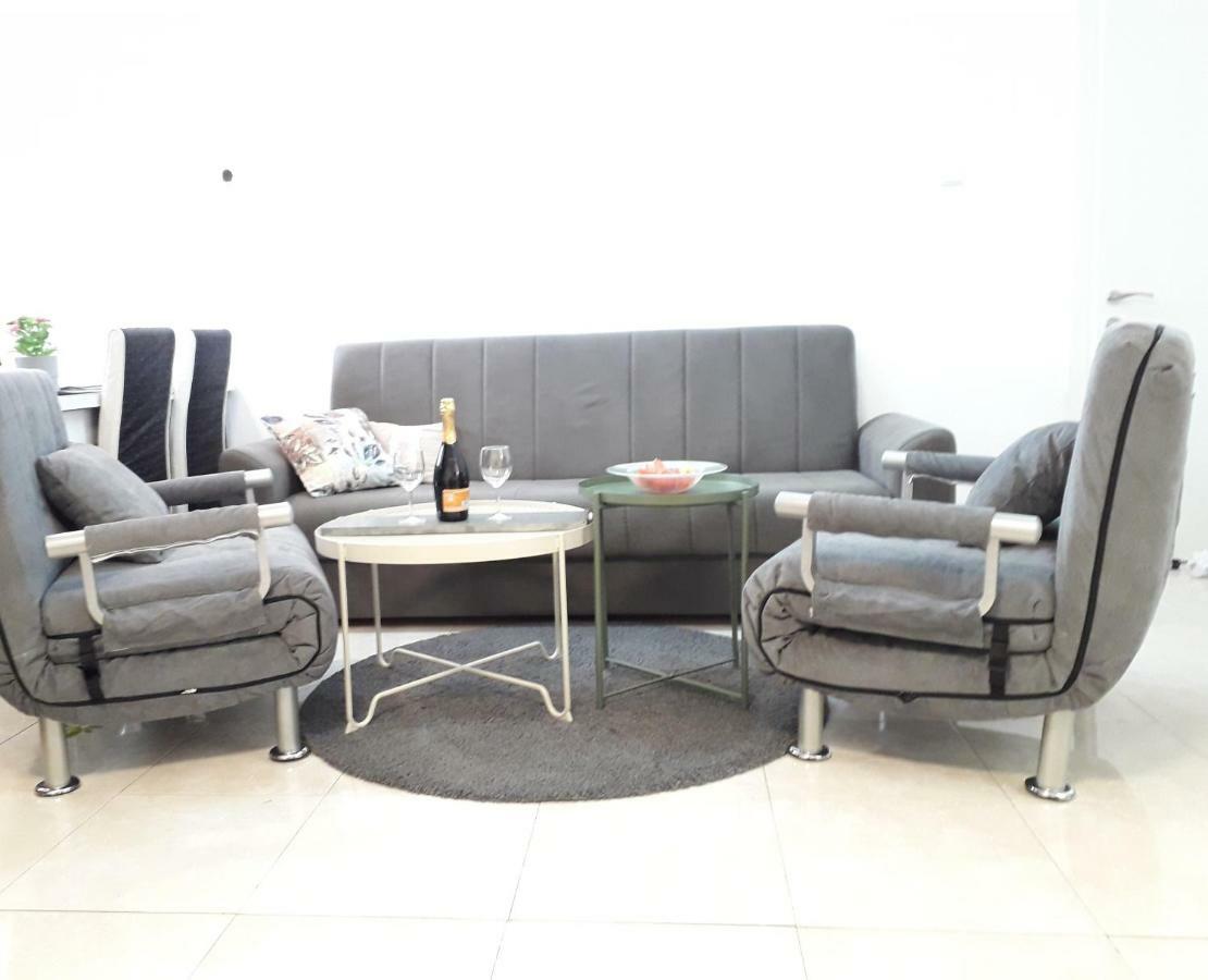 Bat Yam On The Beach Appartement Buitenkant foto